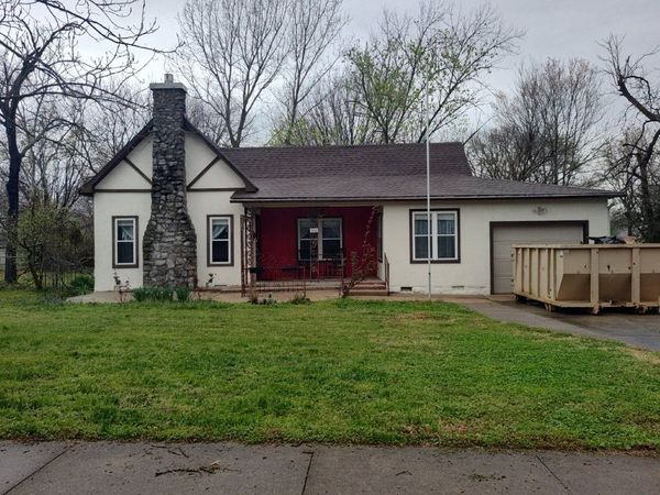 516 S Carl Street , Siloam Springs, AR 72761