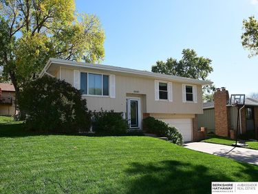 8609 S 46th Avenue , Omaha, NE 68157