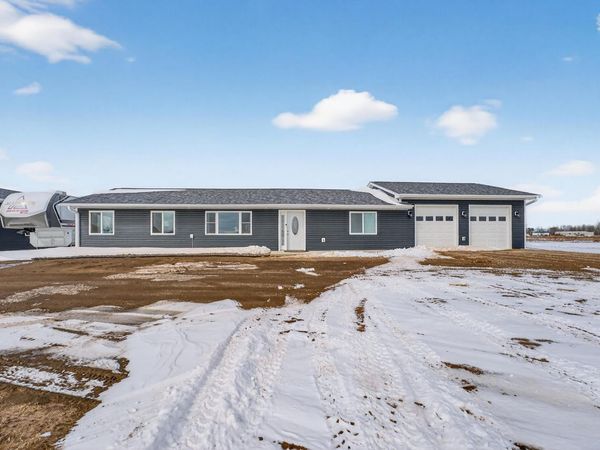 7683 Rolling Meadows Circle, Pine City, MN 55063