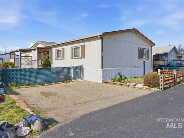 521 River Valley St., Nampa, ID 83687