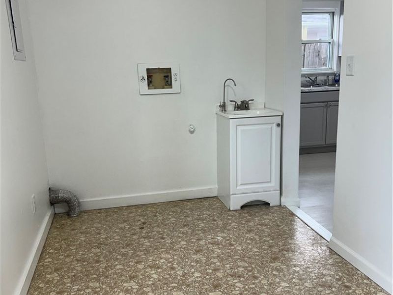 357 Roxboro Road, Vermilion, OH 44089 Photo 9