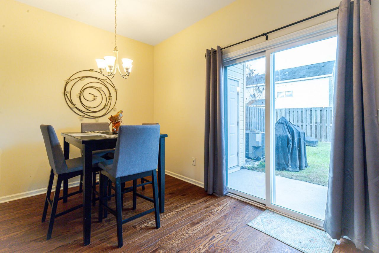 9227 Southern Oak Lane Photo 13