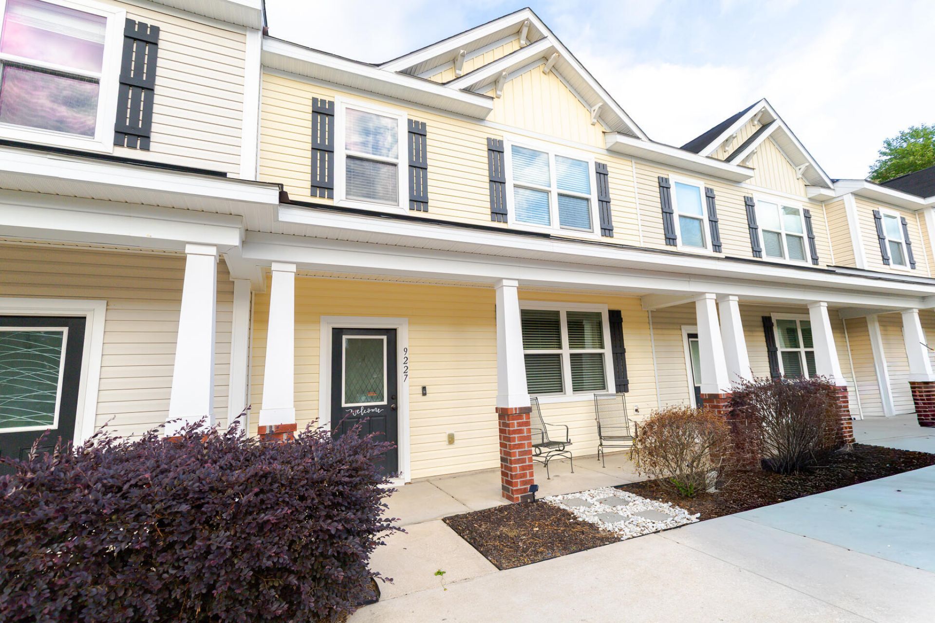 9227 Southern Oak Lane Photo 4