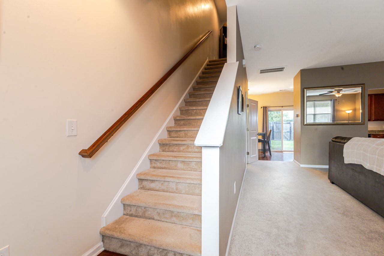 9227 Southern Oak Lane Photo 9