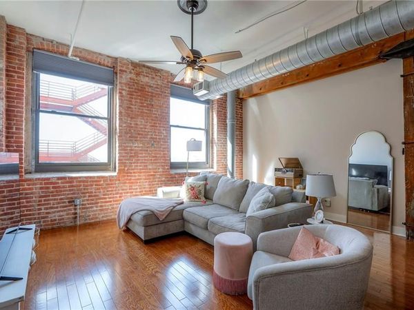 200 Main Street, Unit 513, Kansas City, MO 64105