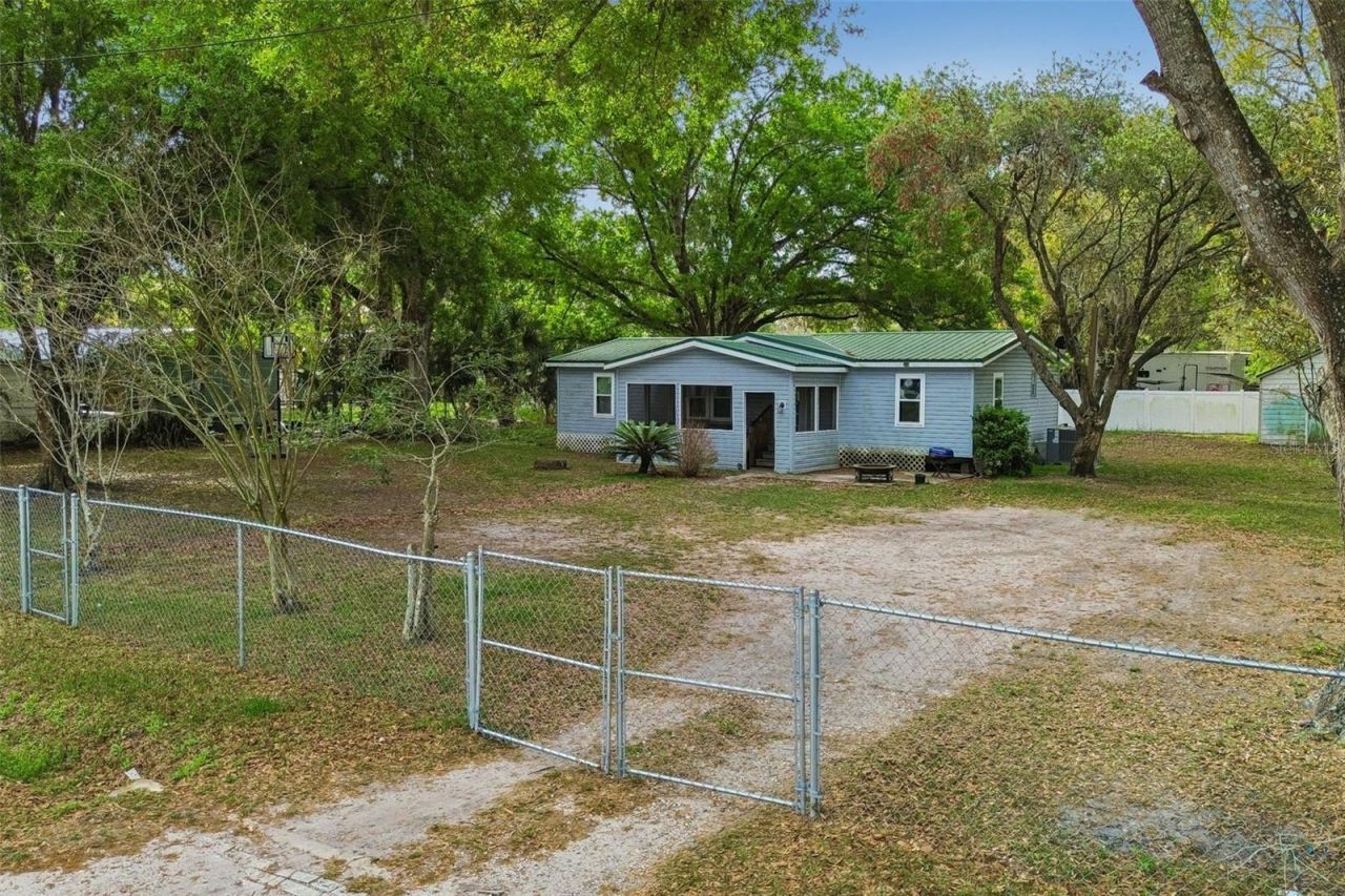 4505 Estate Drive, Plant City, FL 33567 Photo