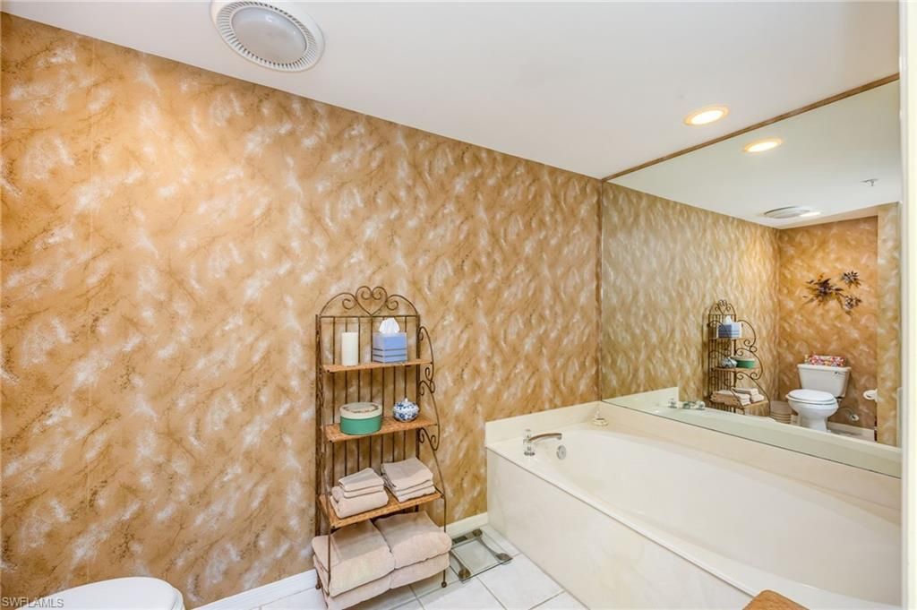 760 Waterford Dr, Unit 203, Naples, FL 34113 Photo