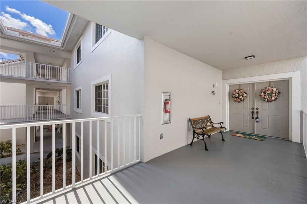 760 Waterford Dr, Unit 203, Naples, FL 34113 Photo
