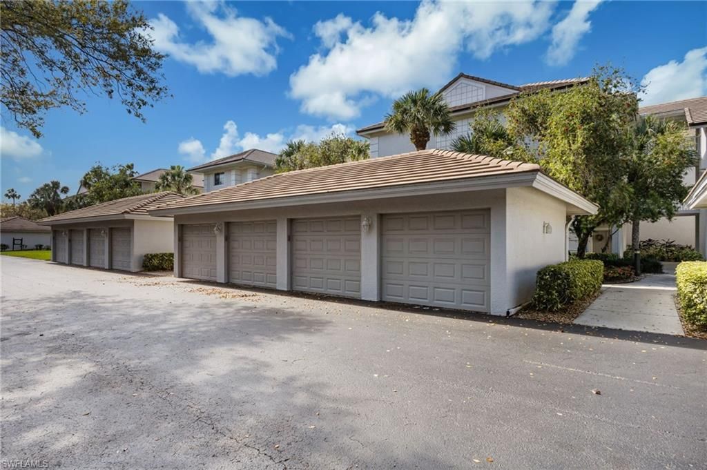 760 Waterford Dr, Unit 203, Naples, FL 34113 Photo