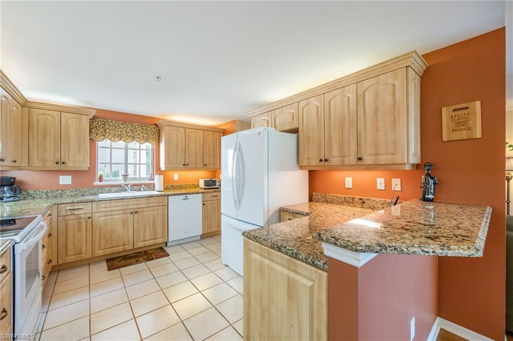 760 Waterford Dr, Unit 203, Naples, FL 34113 Photo