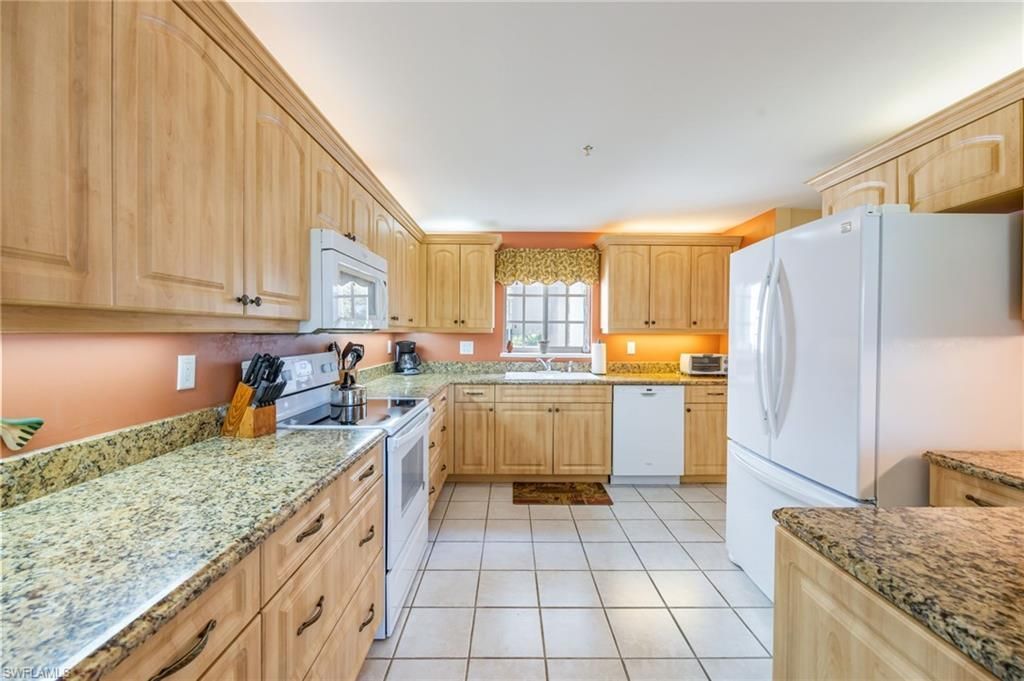 760 Waterford Dr, Unit 203, Naples, FL 34113 Photo