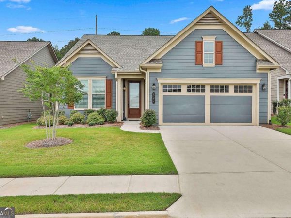 527 Hazelnut Drive, Peachtree City, GA 30269