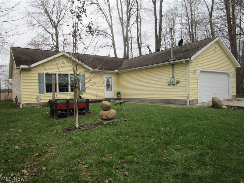 889 Long Shadow Lane, Roaming Shores, OH 44085 Photo 6