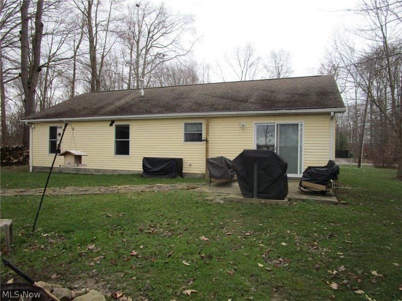 889 Long Shadow Lane, Roaming Shores, OH 44085 Photo 8