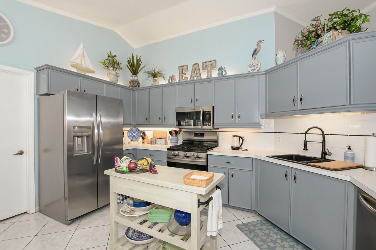 1187 NW Lombardy Drive, Port Saint Lucie, FL 34986 Photo