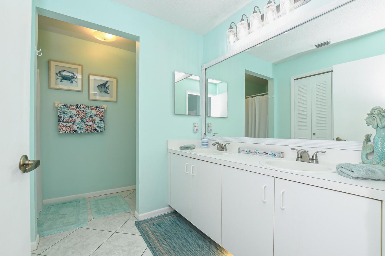 1187 NW Lombardy Drive, Port Saint Lucie, FL 34986 Photo