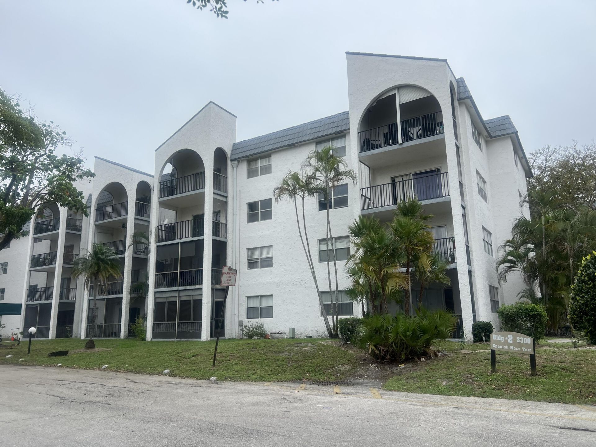3300 Spanish Moss Terrace, Unit 111, Lauderhill, FL 33319 Photo