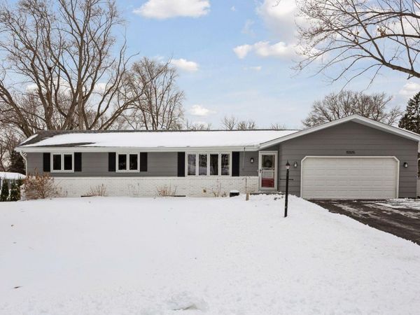 15505 6th Avenue N, Plymouth, MN 55447