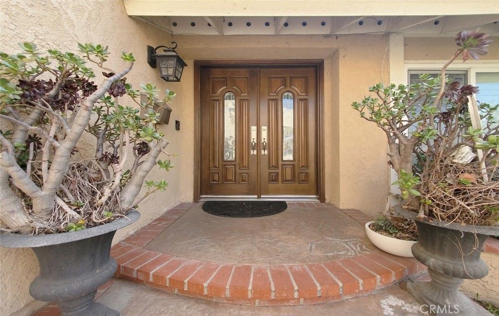 2860 E Hempstead, Anaheim, CA 92806 Main Photo