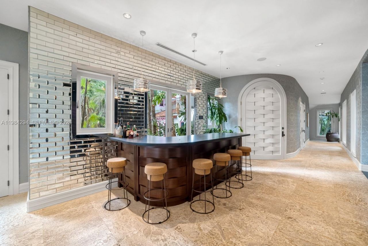 16 Palm Ave , Miami Beach, FL 33139 Photo