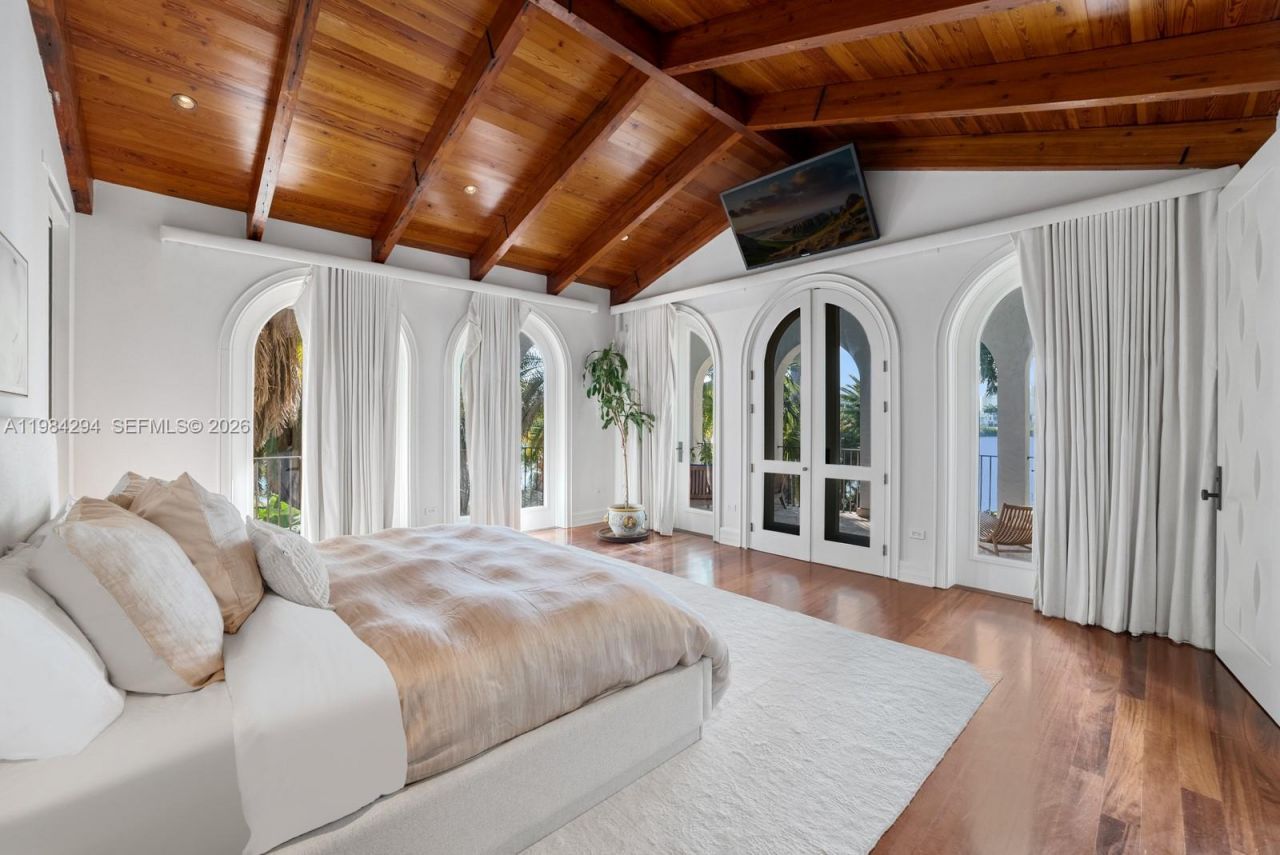 16 Palm Ave , Miami Beach, FL 33139 Photo