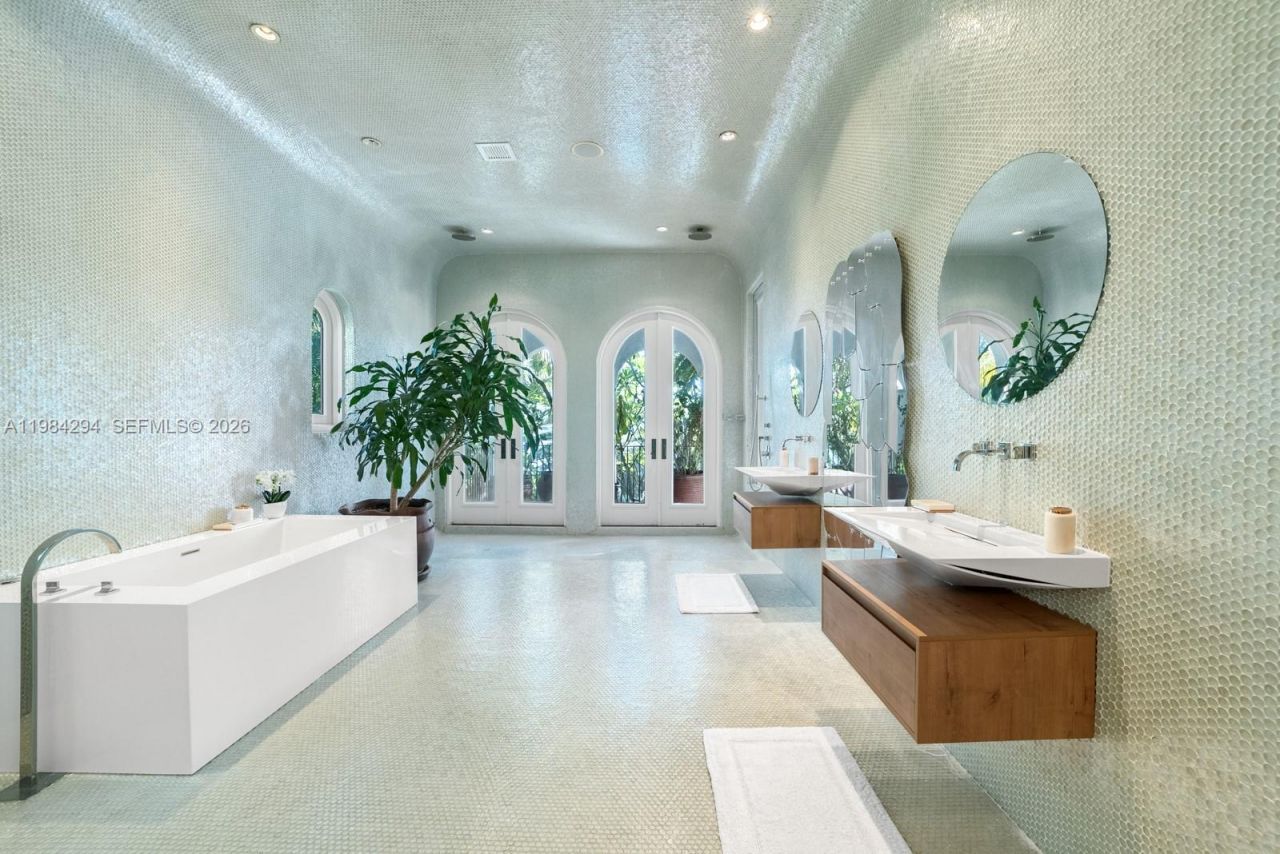 16 Palm Ave , Miami Beach, FL 33139 Photo