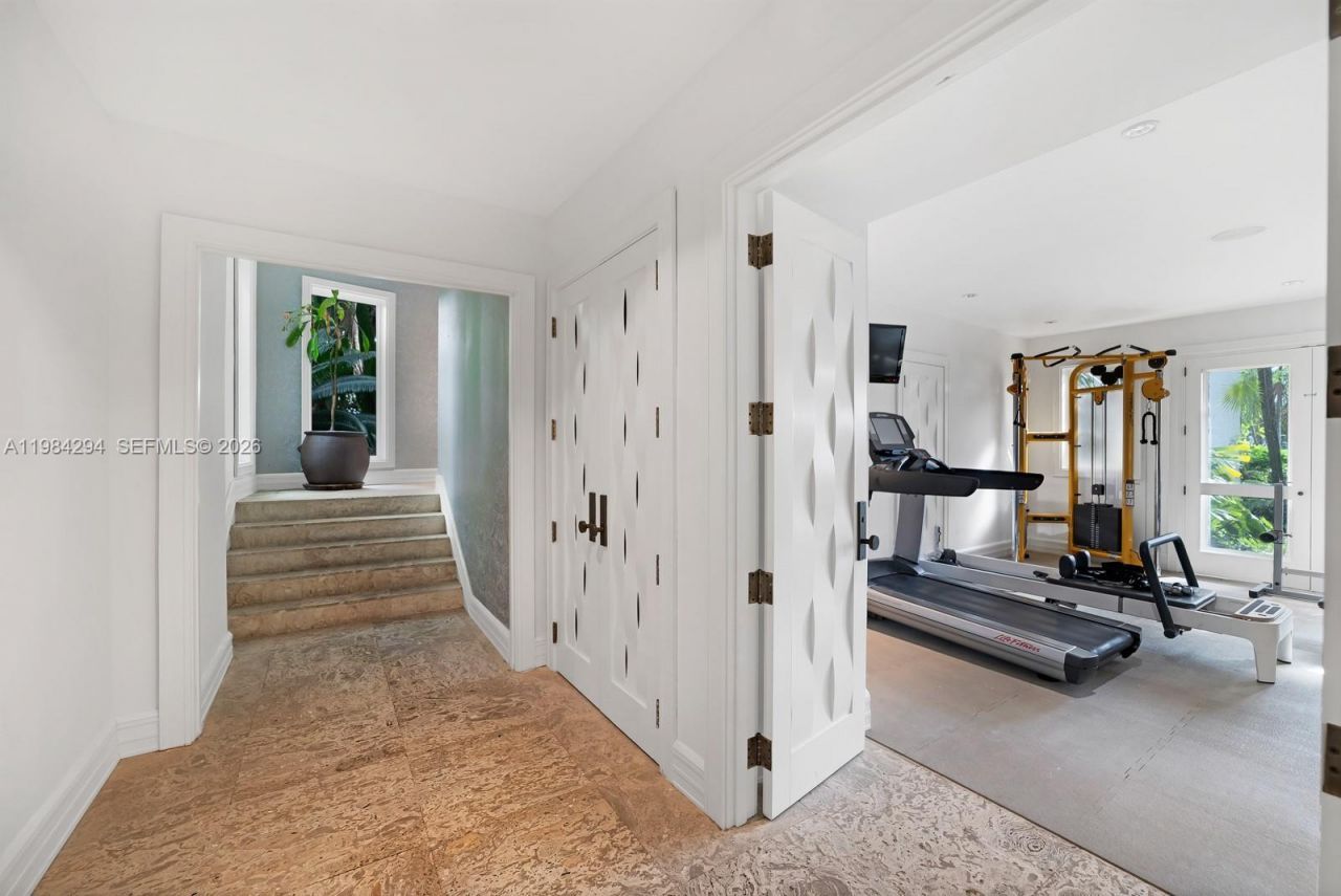 16 Palm Ave , Miami Beach, FL 33139 Photo