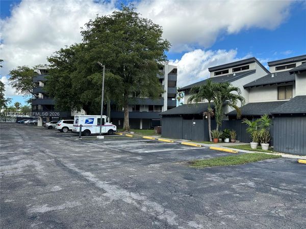 16220 NW 2nd Ave, Unit 412, Miami, FL 33169