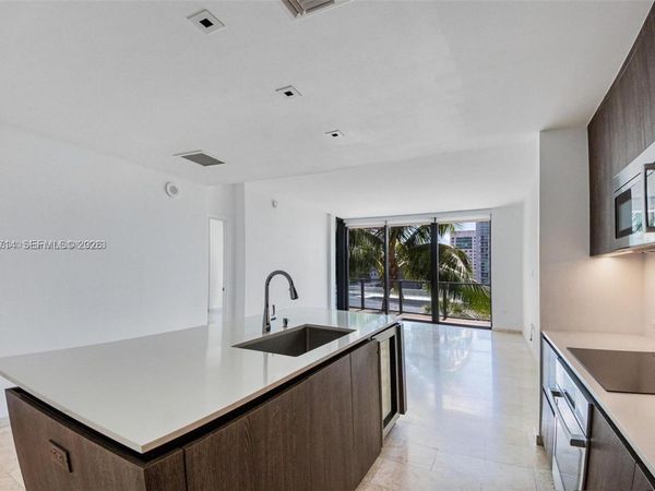 68 SE 6th St , Unit 806, Miami, FL 33131