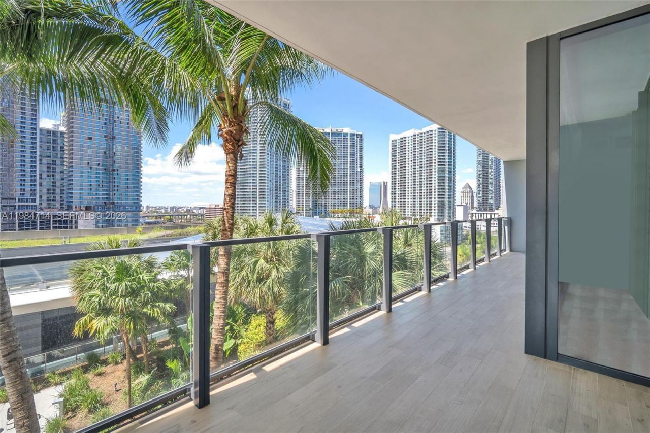 68 SE 6th St, Unit 806, Miami, FL 33131 Photo