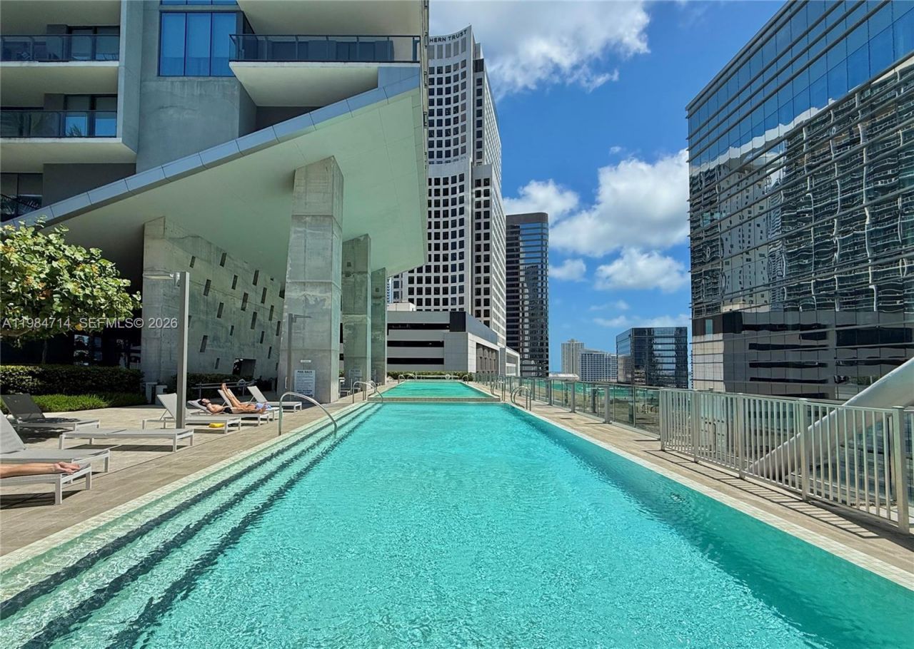 68 SE 6th St, Unit 806, Miami, FL 33131 Photo