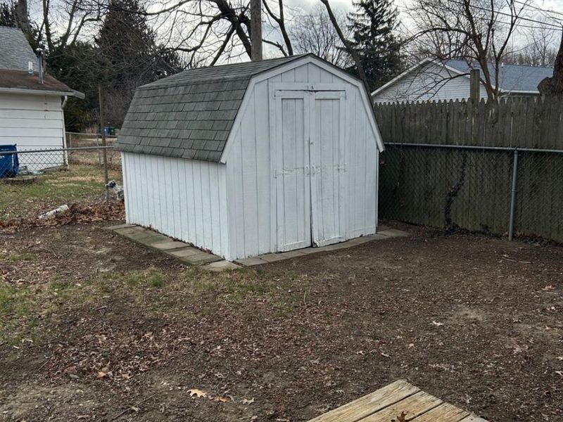 357 Roxboro, Vermilion, OH 44089 Photo 11