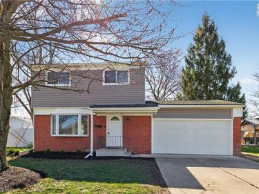 727 Fairwood Boulevard, Elyria, OH 44035