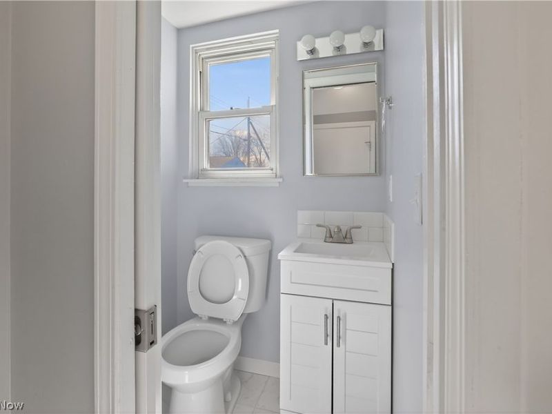 727 Fairwood Boulevard, Elyria, OH 44035 Photo 5