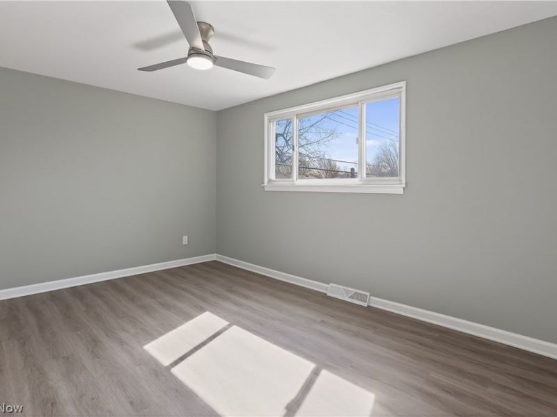 727 Fairwood Boulevard, Elyria, OH 44035 Photo 6