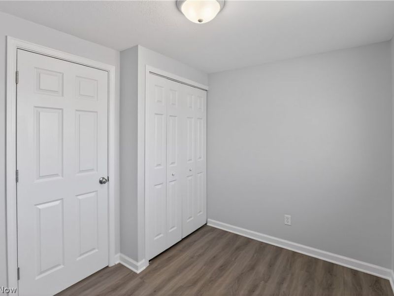 727 Fairwood Boulevard, Elyria, OH 44035 Photo 8