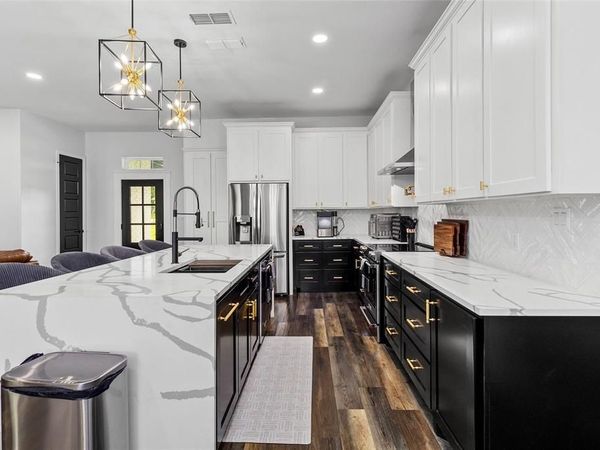 7 Silver Spur Drive, Mount Pleasant, TX 75455