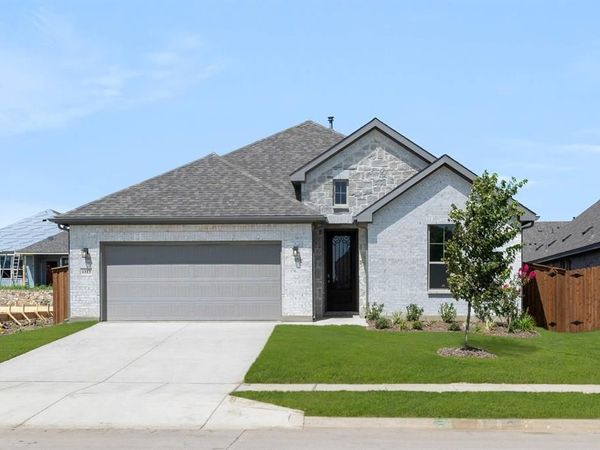 837 Alderwood Drive, Red Oak, TX 75154