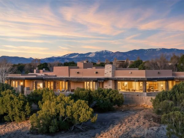 5 Penasco Circle , Santa Fe, NM 87506