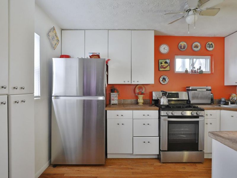 957 E 13th Avenue, Columbus, OH 43211 Photo 11