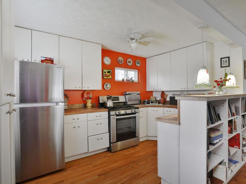 957 E 13th Avenue, Columbus, OH 43211 Photo 9