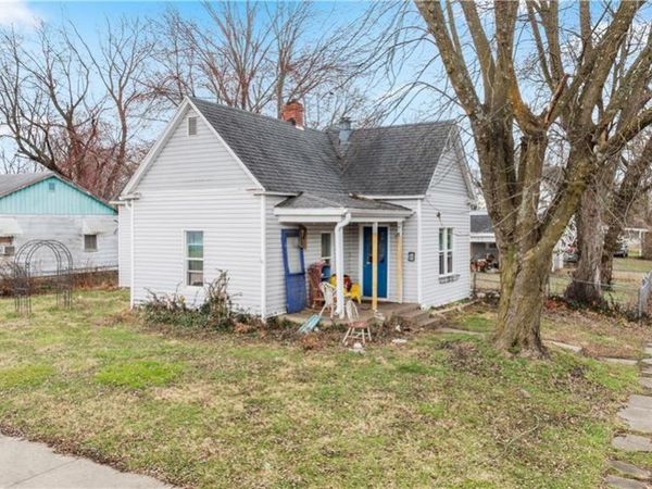 603 S New York Street, Sedalia, MO 65301