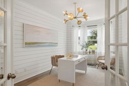 1034 Patagonia Street photo 4