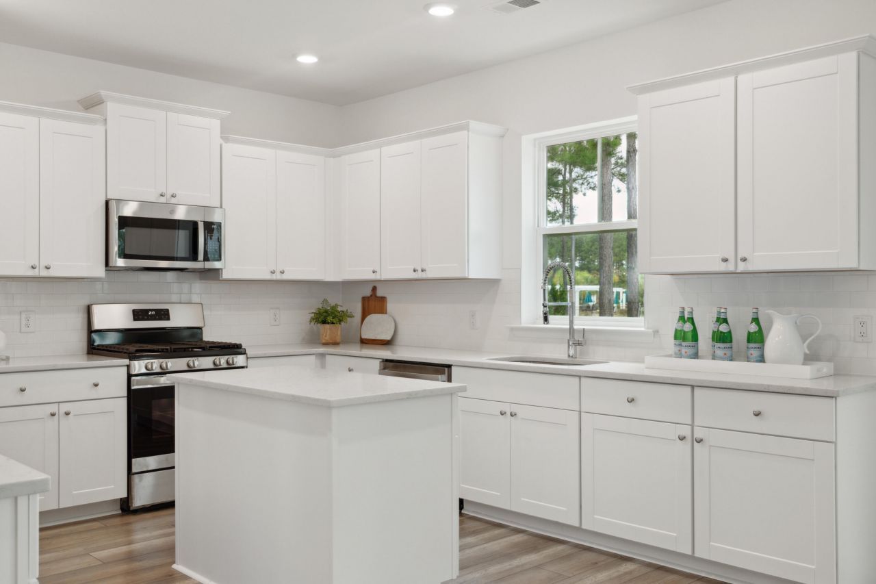 1034 Patagonia Street Photo 7