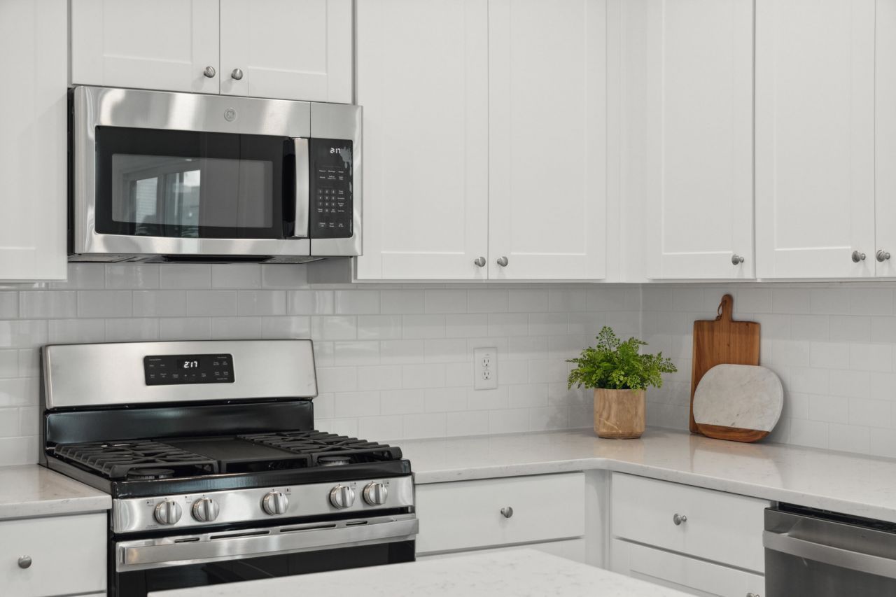 1034 Patagonia Street Photo 8