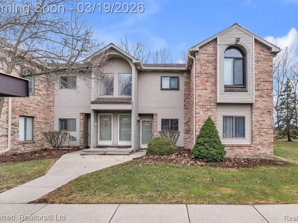42751 Lilley Pointe Drive, CANTON, MI 48187
