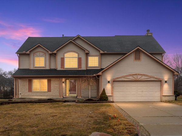 24403 Elmhurst Avenue, Farmington Hills, MI 48336