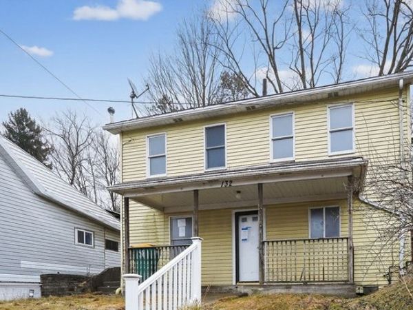 132 Mcvey St, Sturgeon, PA 15082