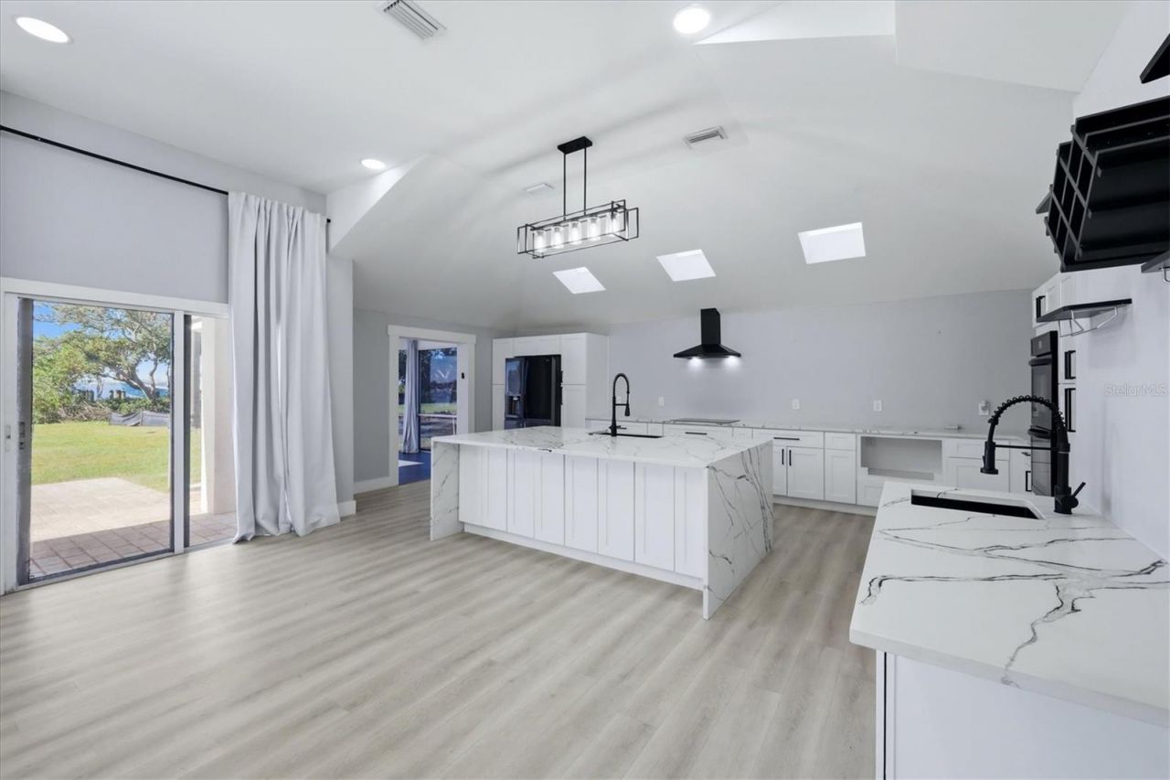 10218 46th Avenue W, Bradenton, FL 34210 Photo