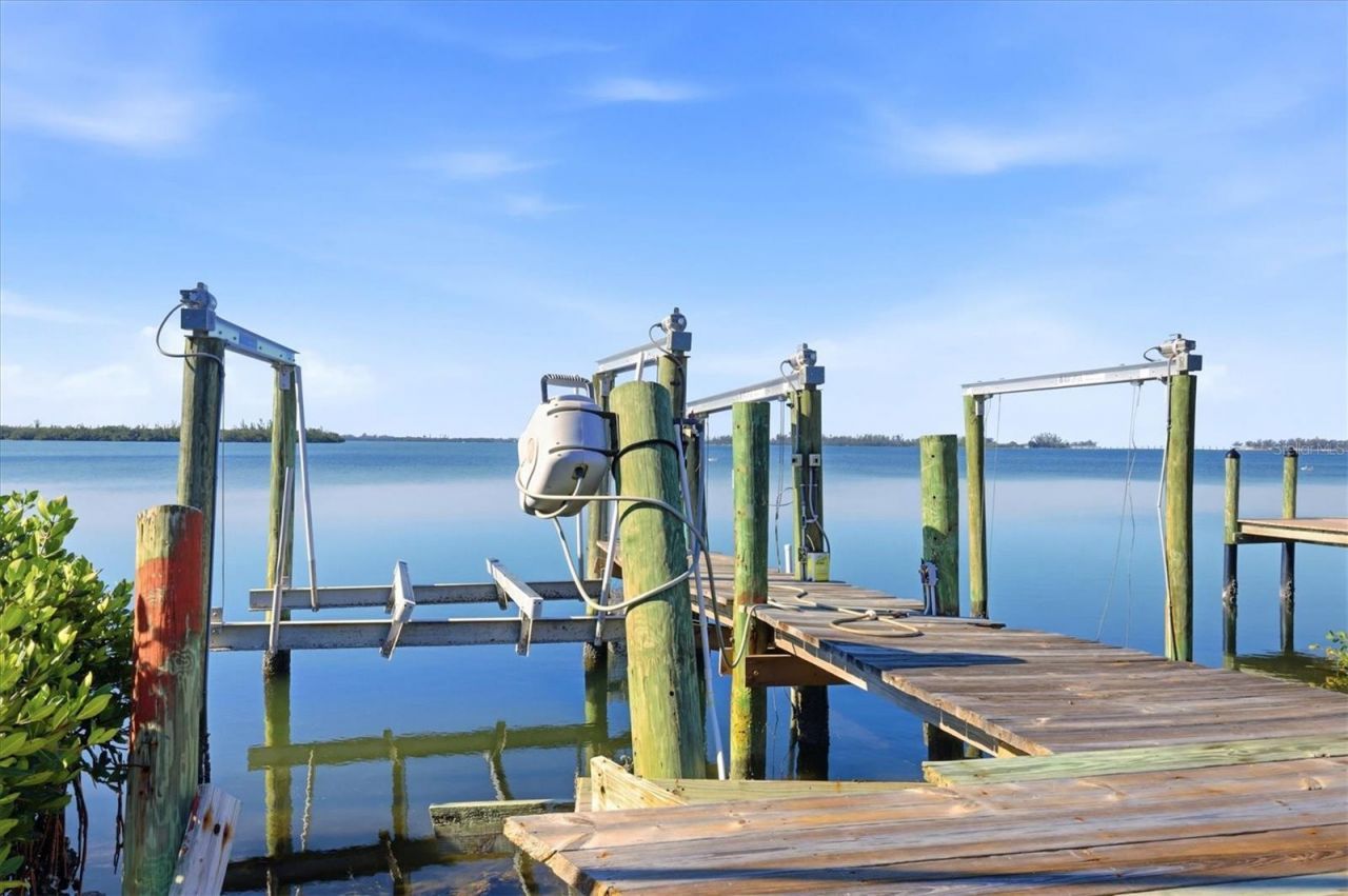 10218 46th Avenue W, Bradenton, FL 34210 Photo